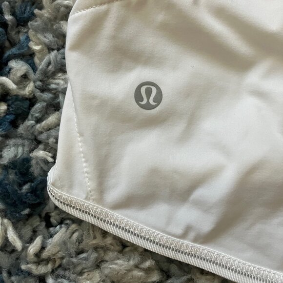 Lululemon Kicking Asphalt Jacket, white, size 6 - Picture 6 of 9